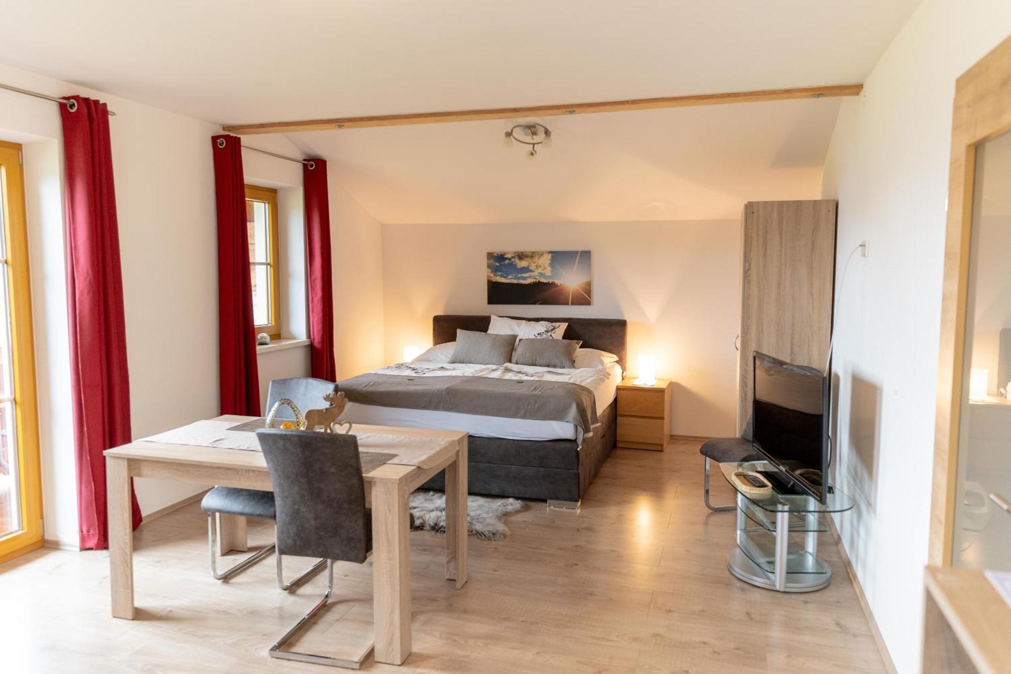 Alpen Appartements Oberlehengut 웨르펜웽 외부 사진