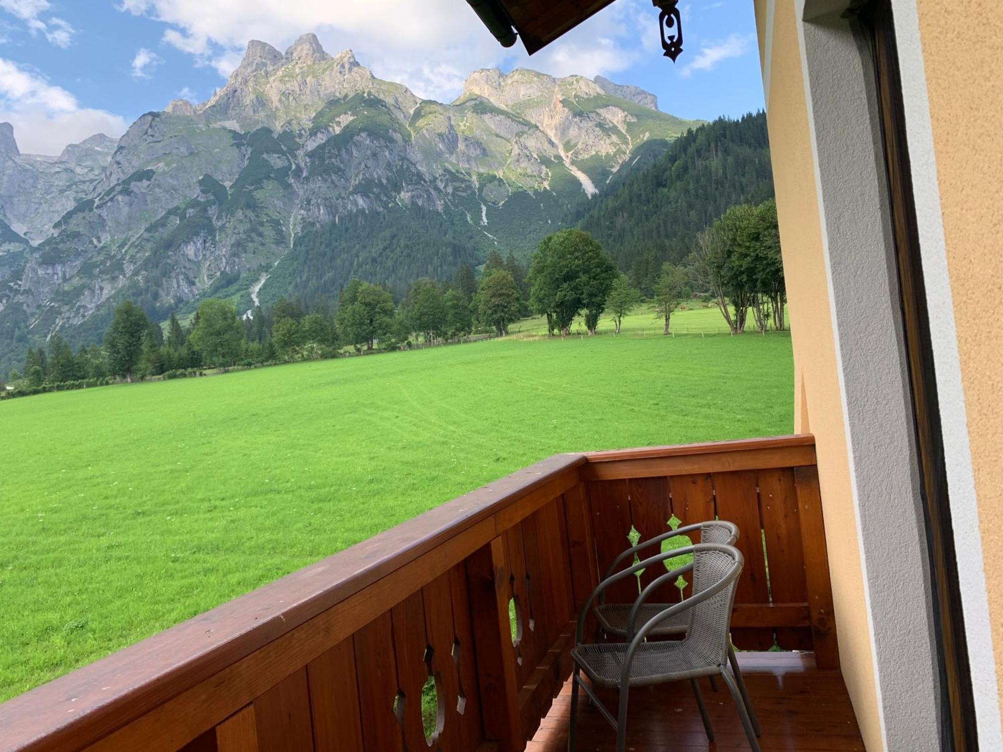 Alpen Appartements Oberlehengut 웨르펜웽 외부 사진
