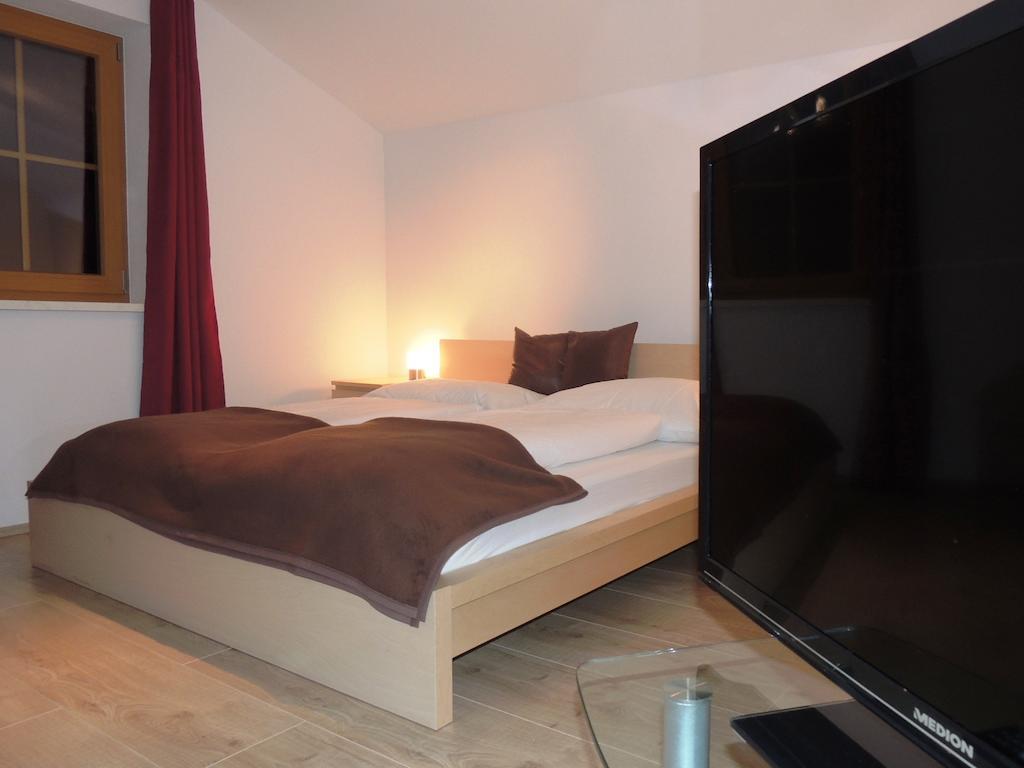 Alpen Appartements Oberlehengut 웨르펜웽 객실 사진